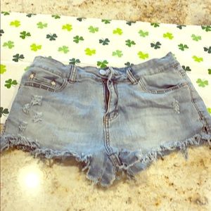 Women’s Ripped Shorts M